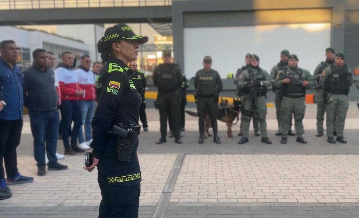 Policía Metropolitana de Soacha realiza operativo del Plan Cazador en la Comuna 4 para reforzar la seguridad y prevenir el delito.