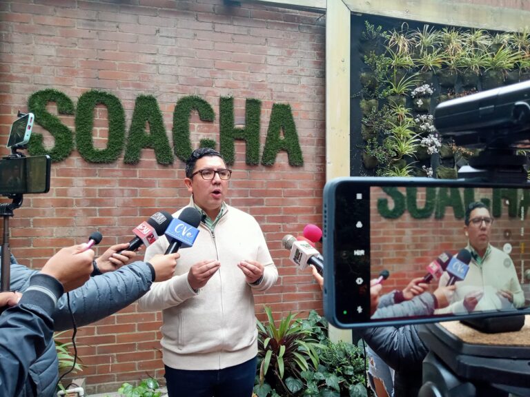 «Alumbrado Público en Soacha: Avances y Desafíos bajo la Administración de Julián Sánchez ‘Perico'»