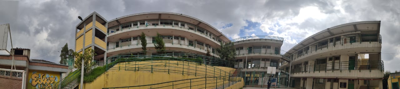 Fachada principal de la Institución Educativa Cazucá en Soacha.