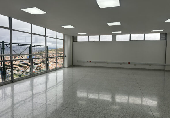 Centro de Innovación y Robótica en Ciudad Bolívar durante las adecuaciones del IED Sierra Morena