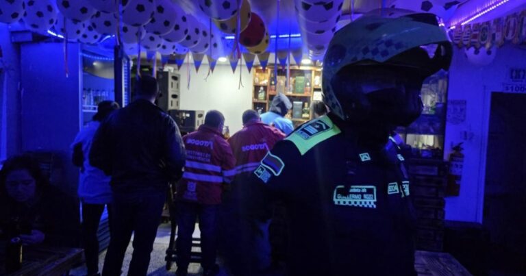 Operativo en bares de Tunjuelito realizado por la Alcaldía Local para verificar el cumplimiento de la normativa vigente.